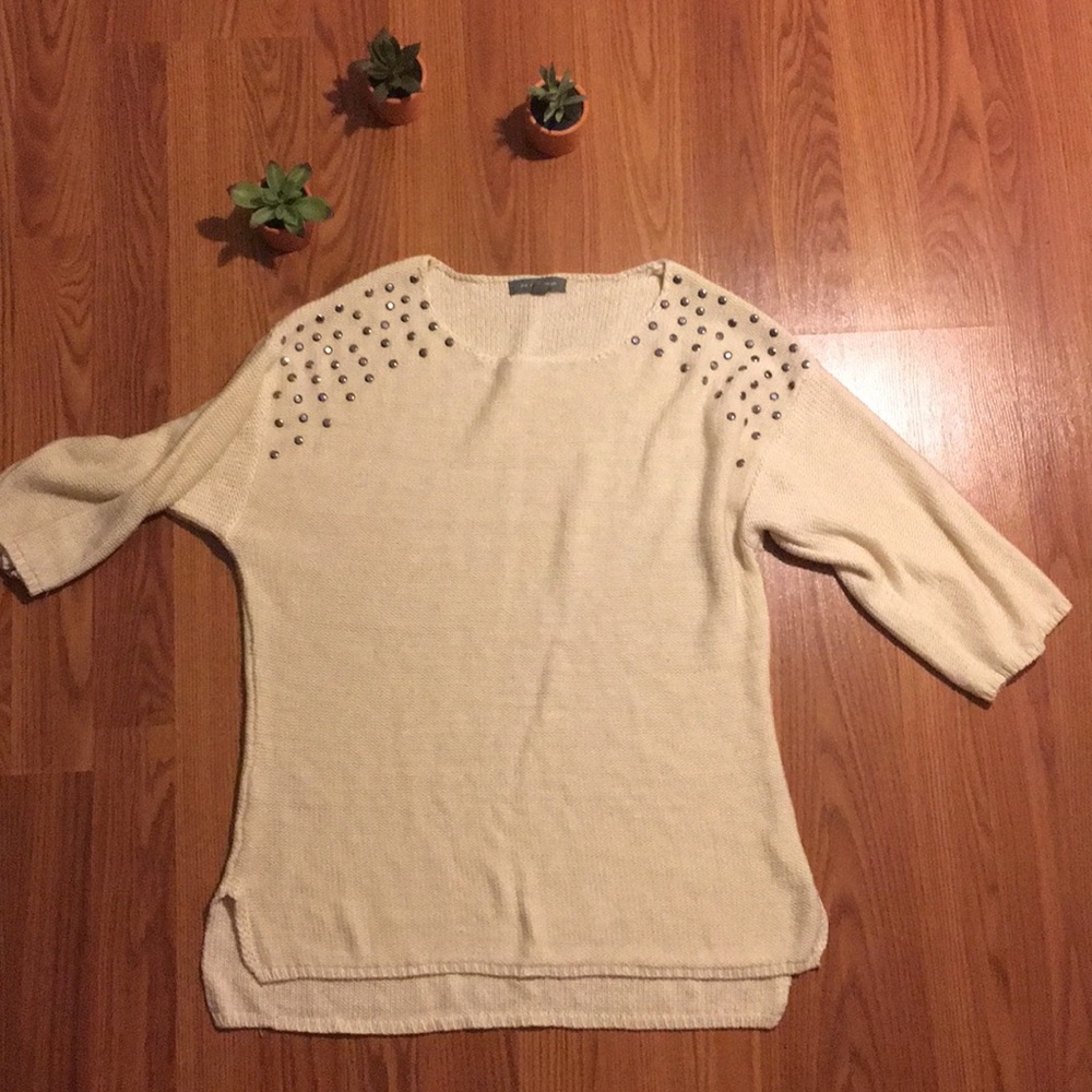 Knit sweater